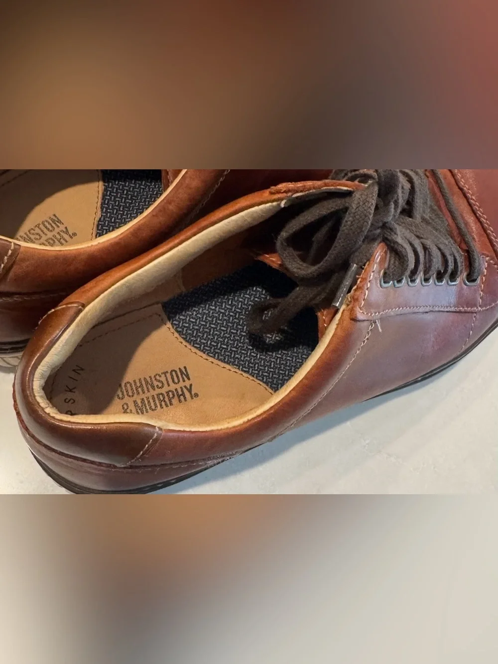 Johnston & Murphy Leather Sneaker Sz 8.5